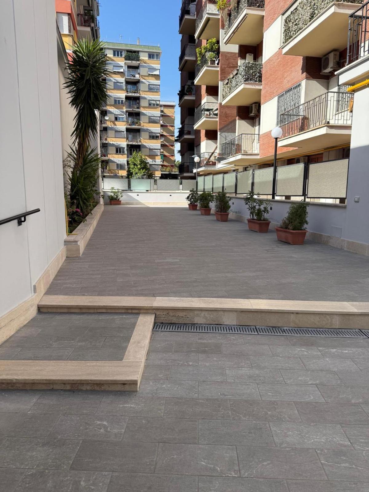 Tiburtina Flam Guest House Рим Екстер'єр фото