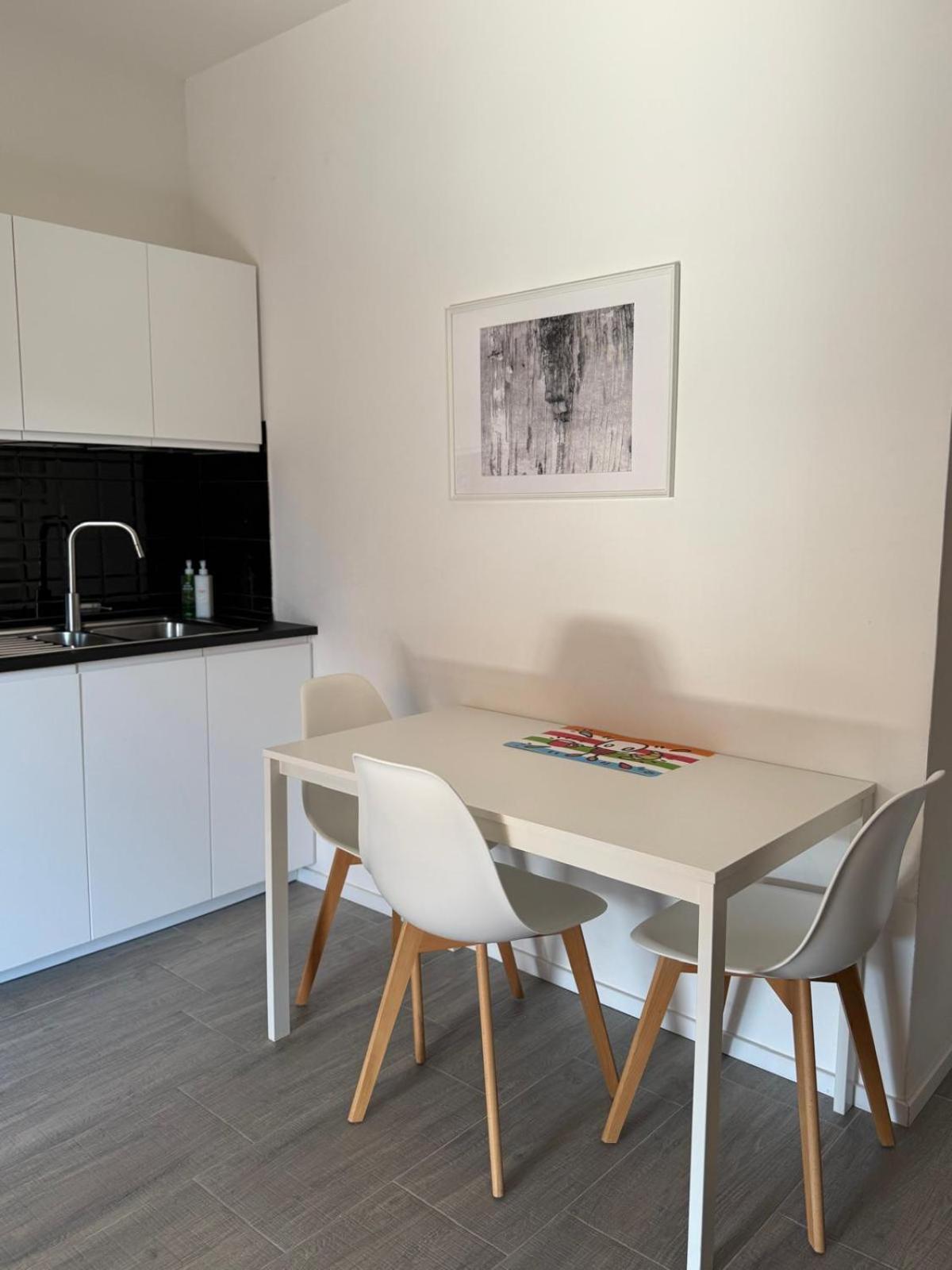 Tiburtina Flam Guest House Рим Екстер'єр фото